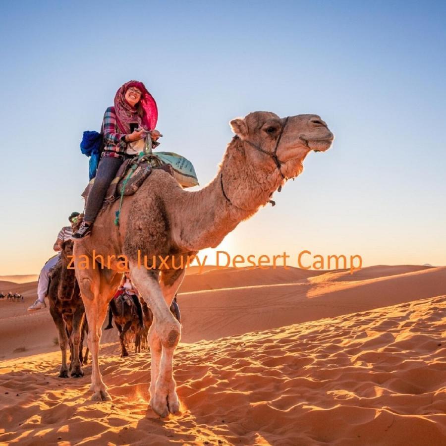 Отель Zahra Luxury Desert Camp Мерзуга Экстерьер фото